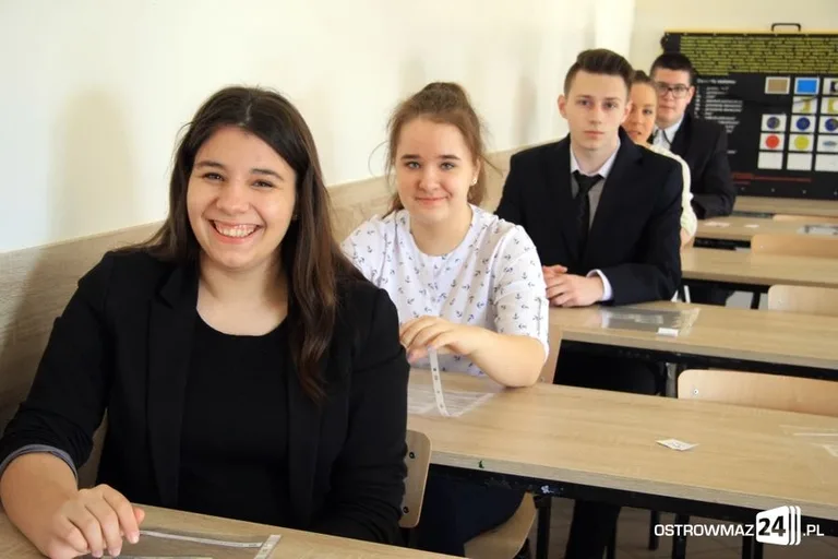 Egzamin gimnazjalny rozpoczęty (zdjęcia)
