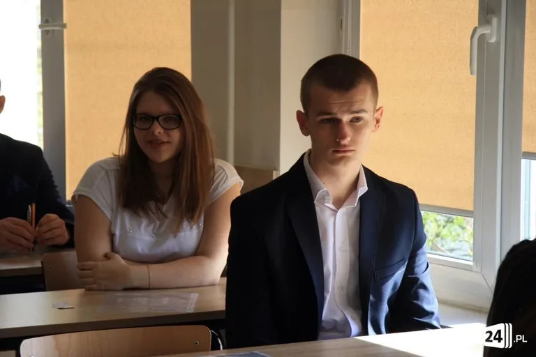 Egzamin gimnazjalny rozpoczęty (zdjęcia)