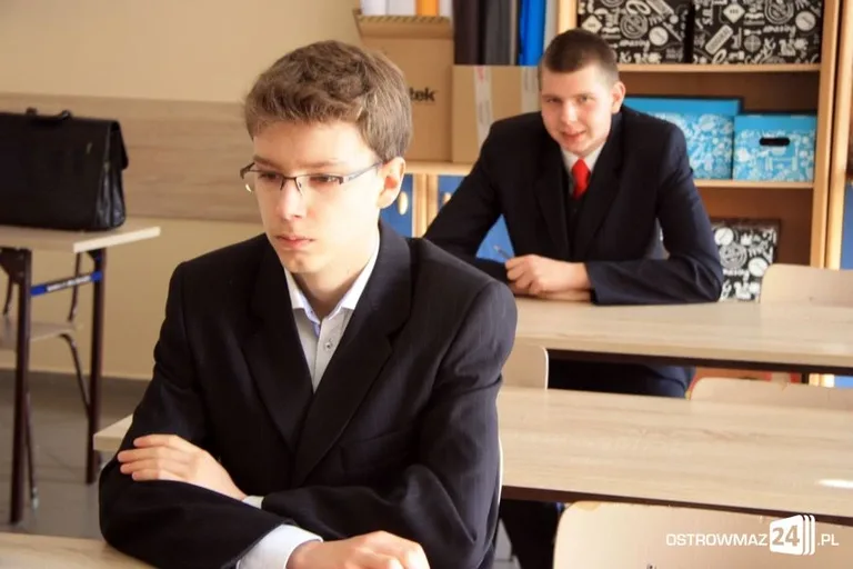Egzamin gimnazjalny rozpoczęty (zdjęcia)