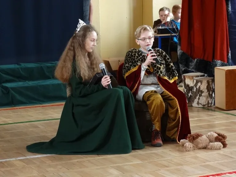 Mieszko I w murach SP nr 1 (zdjęcia)