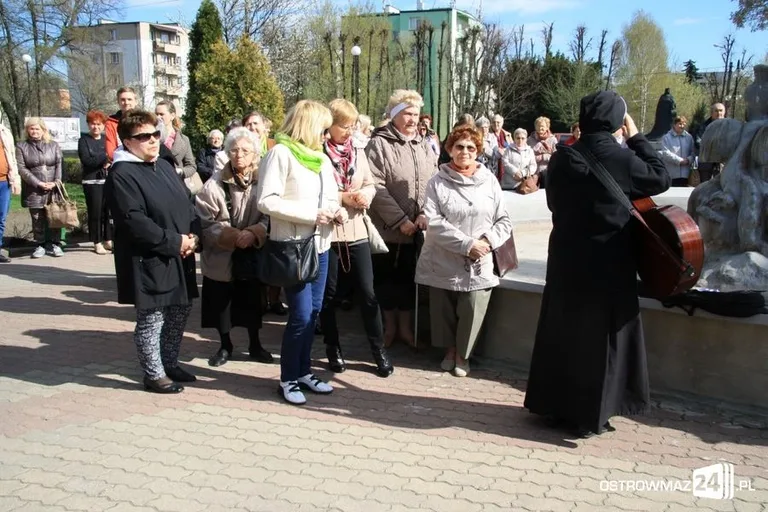 Modlili się przy ratuszu (zdjęcia)