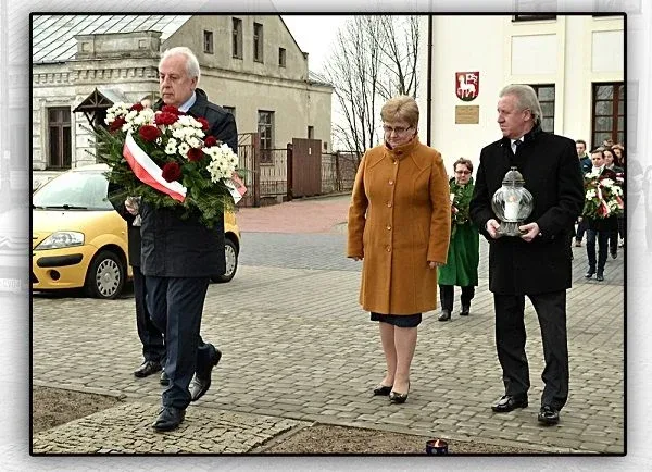 Brok: oddali hołd poległym (zdjęcia)