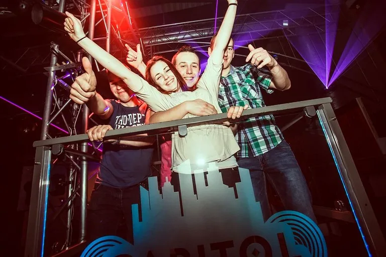 Piękni i Młodzi w klubie Capitol (zdjęcia)