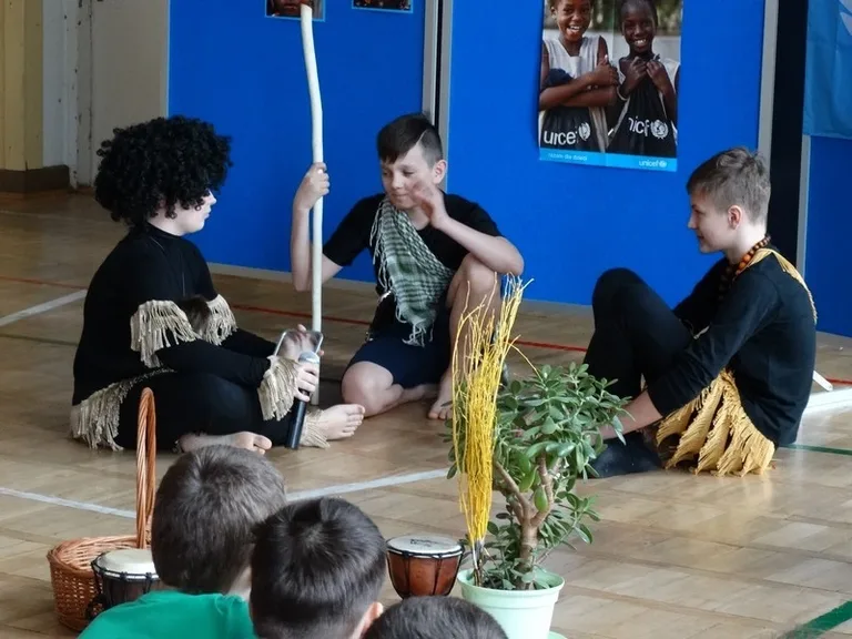 Książki dla Afryki (zdjęcia)