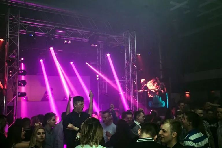 Piękni i Młodzi w klubie Capitol (zdjęcia)
