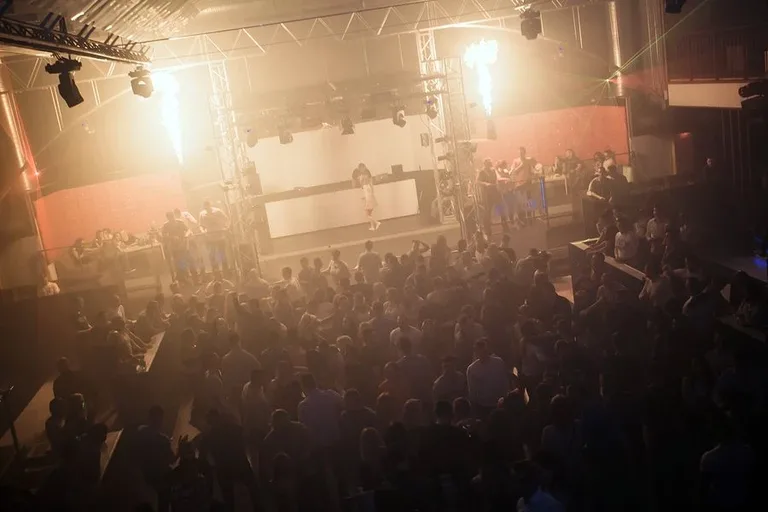 Piękni i Młodzi w klubie Capitol (zdjęcia)