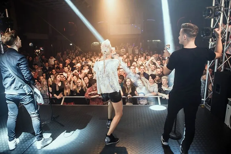 Piękni i Młodzi w klubie Capitol (zdjęcia) 