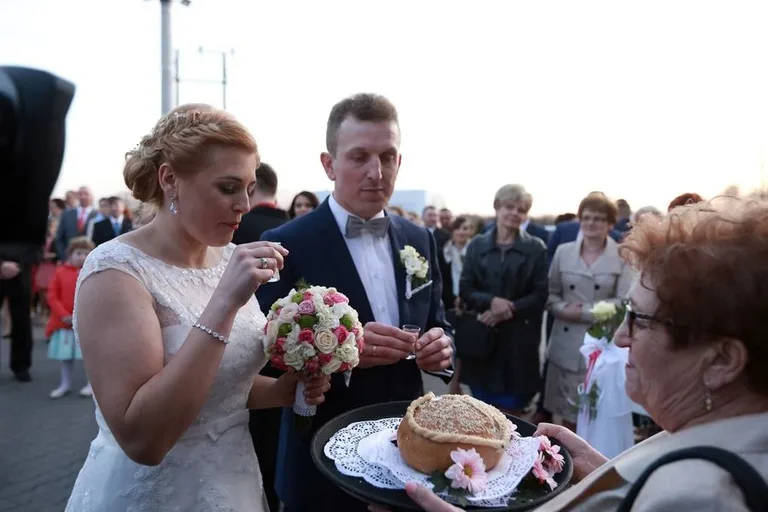 Wyjątkowy ślub Agnieszki i Roberta (zdjęcia)