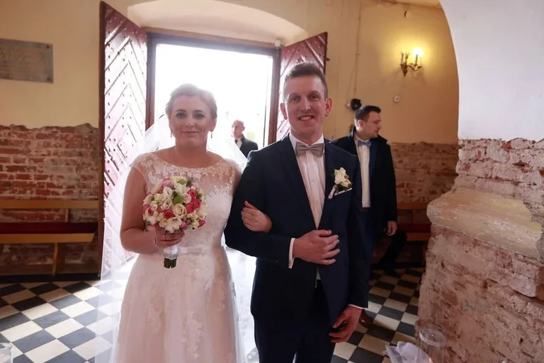 Wyjątkowy ślub Agnieszki i Roberta (zdjęcia)