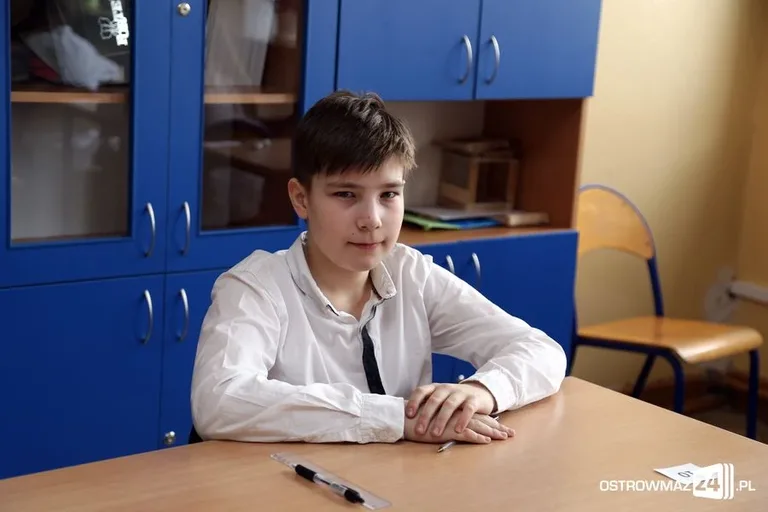 Szóstoklasiści piszą egzamin (zdjęcia)
