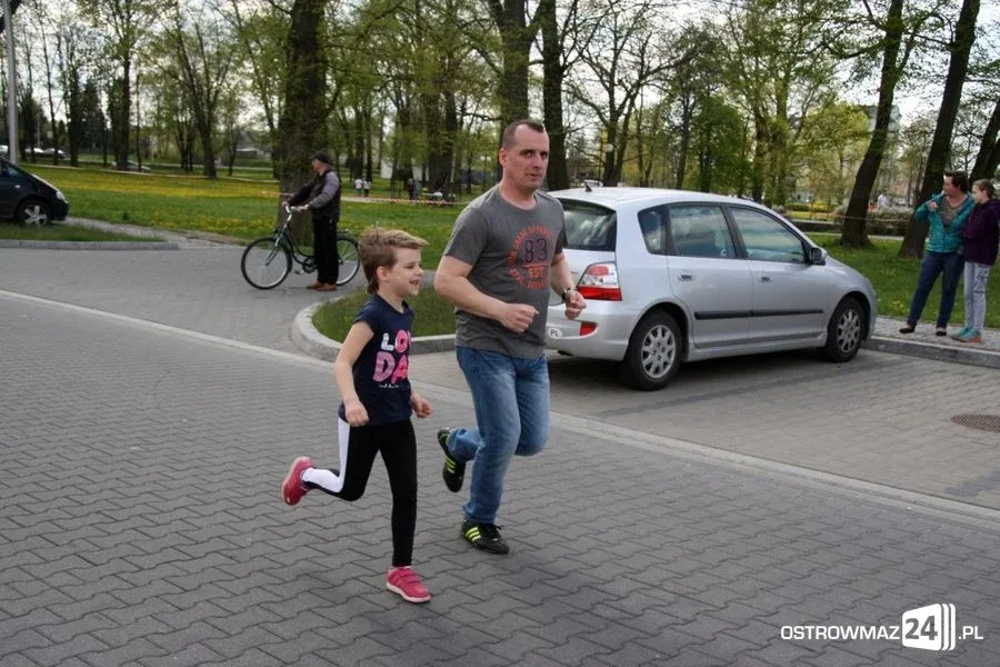 Biegnąć uczcili święto narodowe (zdjęcia)