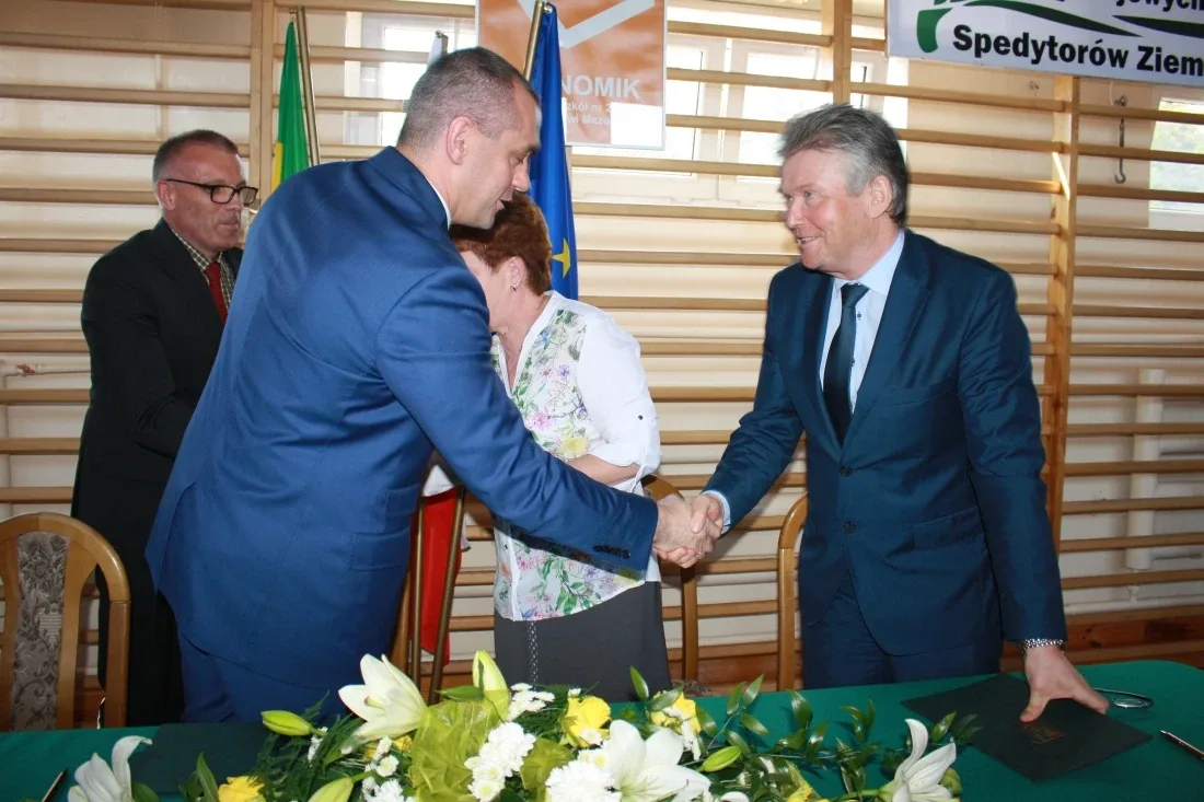 Porozumienie z przewoźnikami podpisane (zdjęcia, wideo)