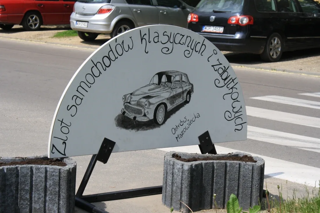 IV Zlot Samochodów Klasycznych i Zabytkowych (zdjęcia)