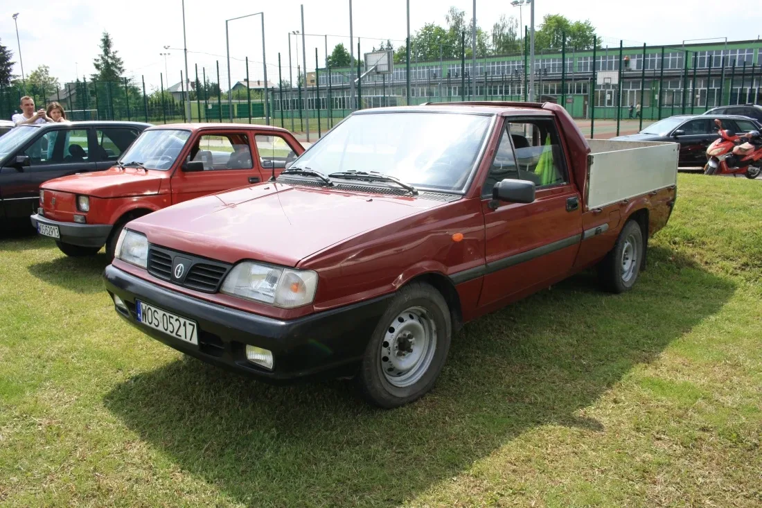 IV Zlot Samochodów Klasycznych i Zabytkowych (zdjęcia)
