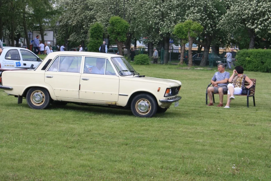 IV Zlot Samochodów Klasycznych i Zabytkowych (zdjęcia)