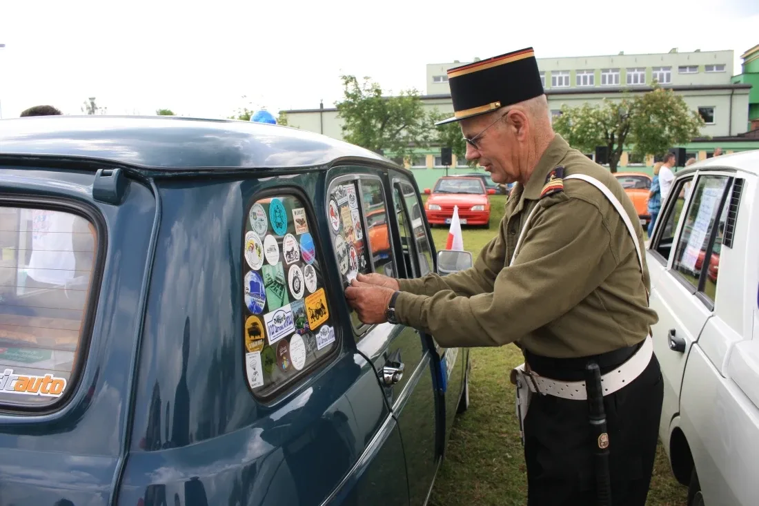 IV Zlot Samochodów Klasycznych i Zabytkowych (zdjęcia)