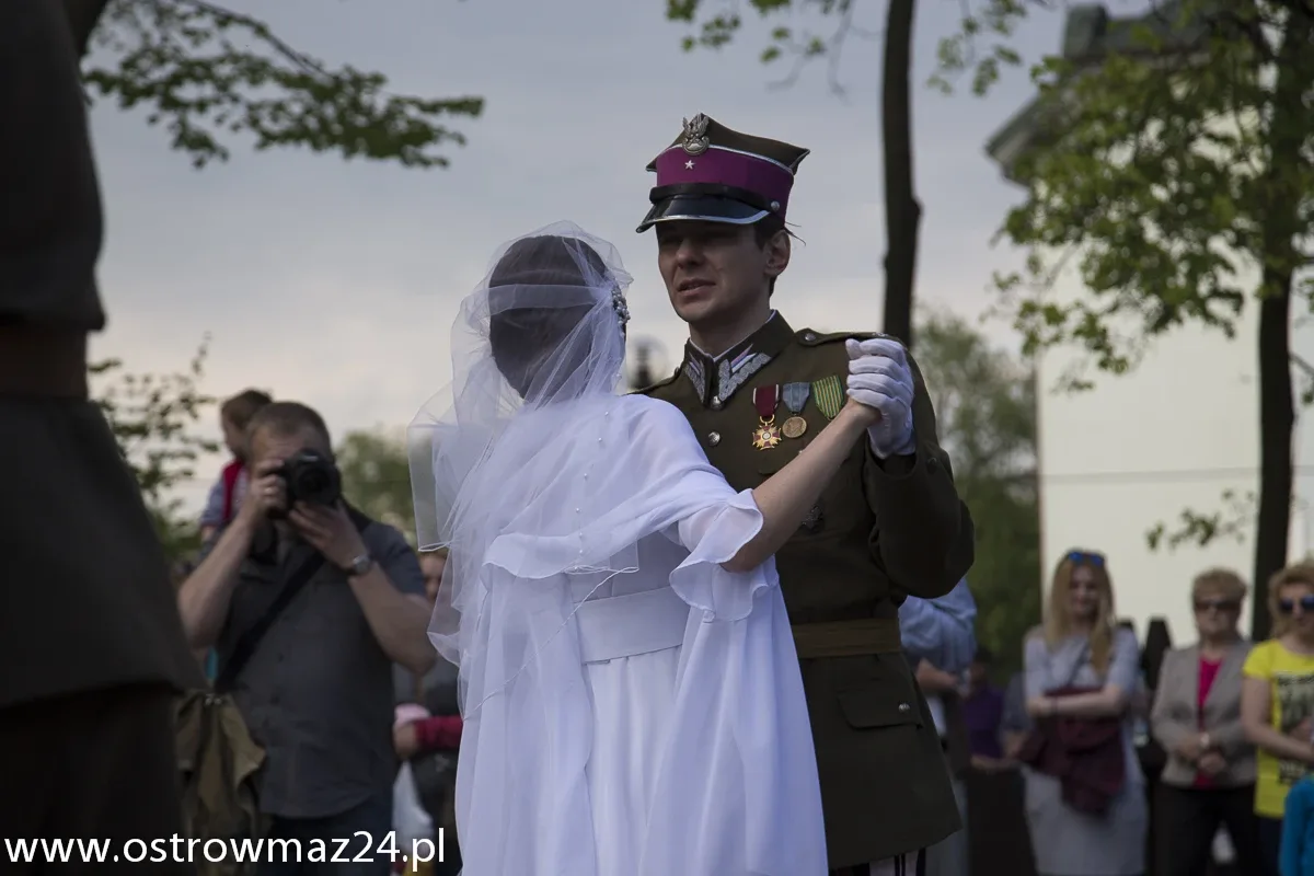 Inscenizacja ślubu Pileckich w Ostrowi (zdjęcia, wideo)