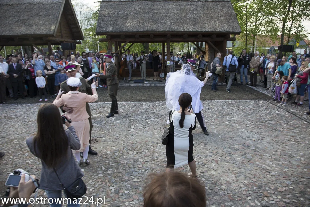 Inscenizacja ślubu Pileckich w Ostrowi (zdjęcia, wideo)
