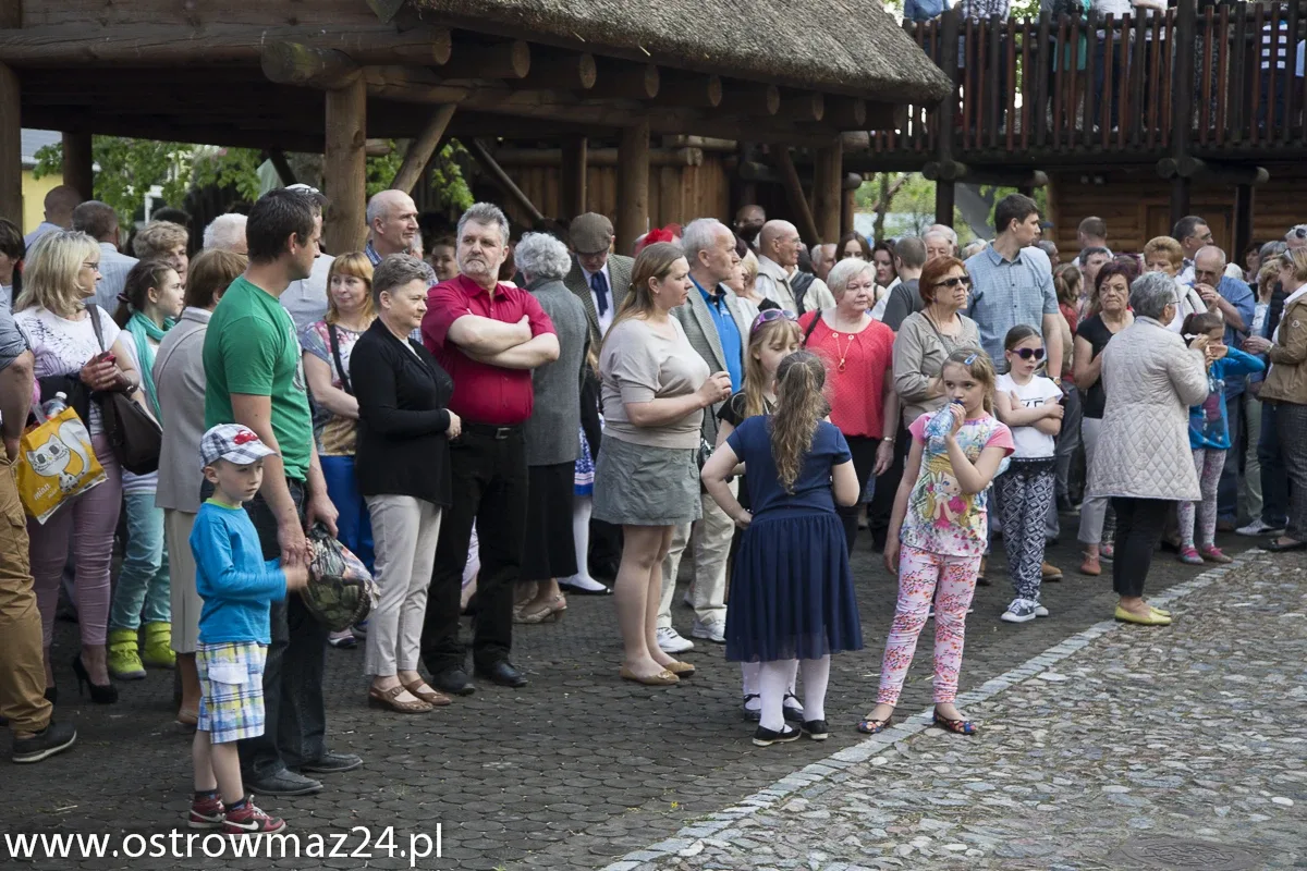 Inscenizacja ślubu Pileckich w Ostrowi (zdjęcia, wideo)