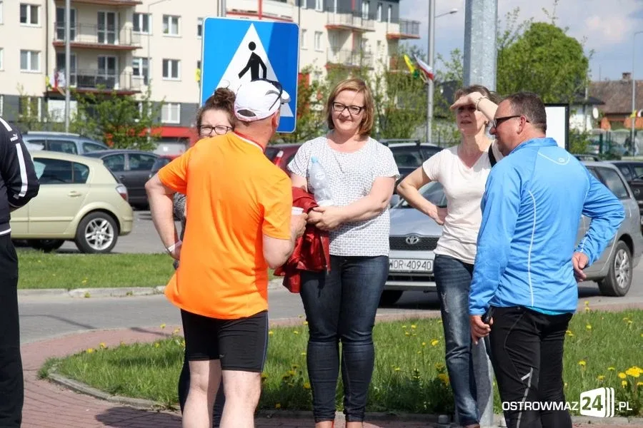 Biegnąć uczcili święto narodowe (zdjęcia)