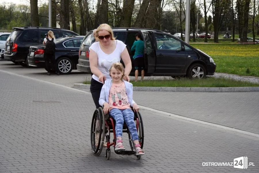 Biegnąć uczcili święto narodowe (zdjęcia)