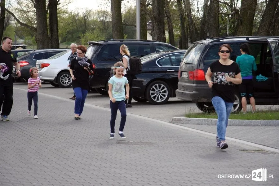 Biegnąć uczcili święto narodowe (zdjęcia)