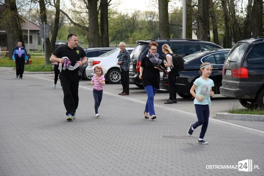 Biegnąć uczcili święto narodowe (zdjęcia)