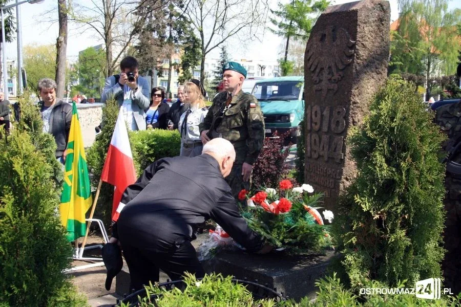 Obchody święta narodowego na placu Wolności (zdjęcia, wideo)