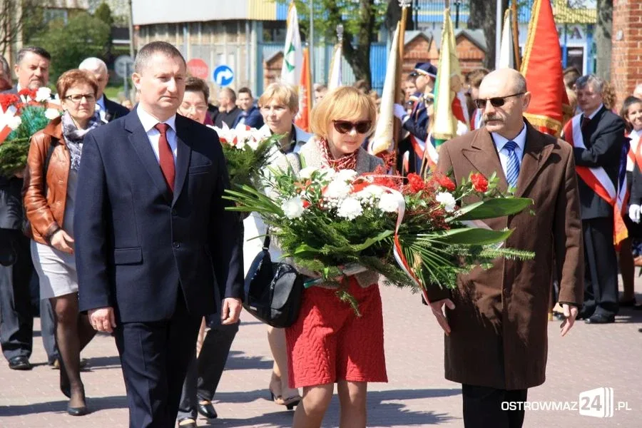 Obchody święta narodowego na placu Wolności (zdjęcia, wideo)