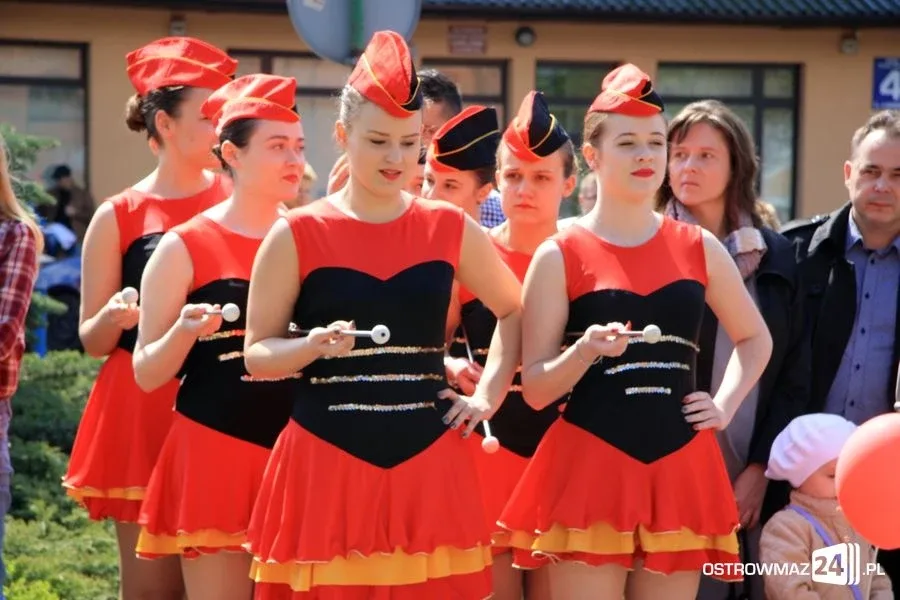 Obchody święta narodowego na placu Wolności (zdjęcia, wideo)