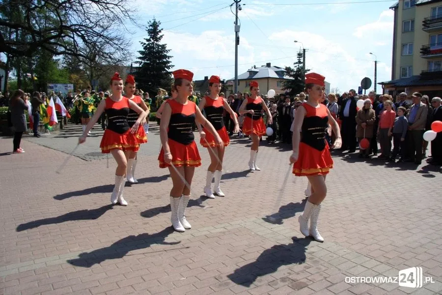 Obchody święta narodowego na placu Wolności (zdjęcia, wideo)