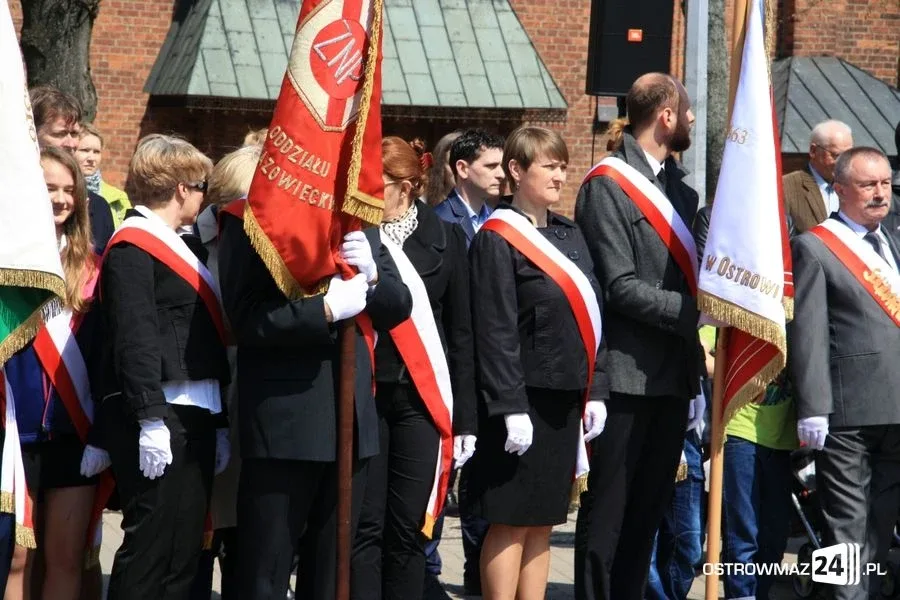 Obchody święta narodowego na placu Wolności (zdjęcia, wideo)