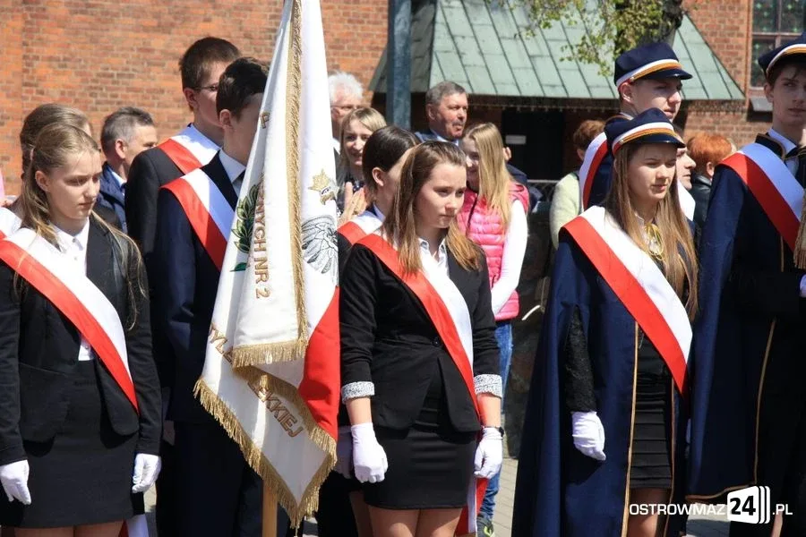 Obchody święta narodowego na placu Wolności (zdjęcia, wideo)