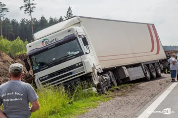 Karambol na drodze krajowej nr 8 (zdjęcia, aktualizacja)