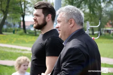 Biegnąć uczcili święto narodowe (zdjęcia)