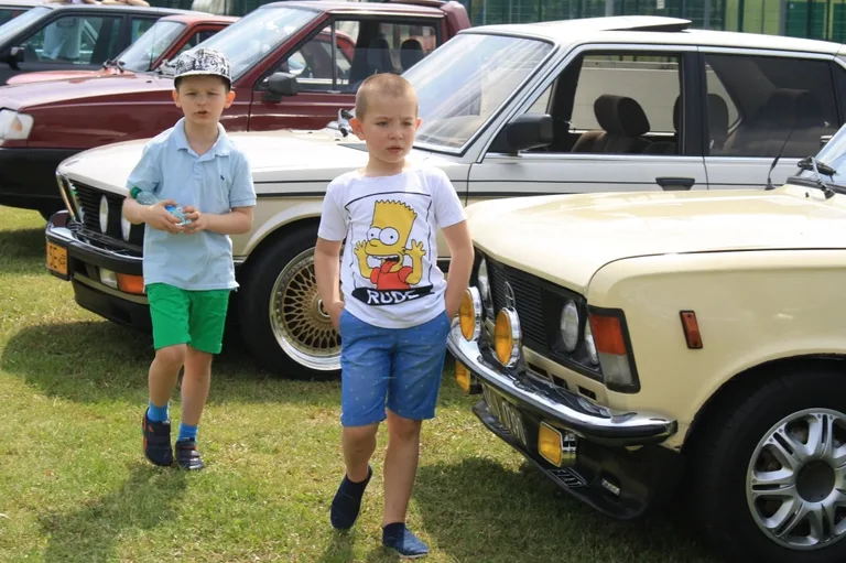 IV Zlot Samochodów Klasycznych i Zabytkowych (zdjęcia)
