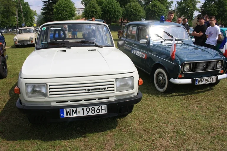 IV Zlot Samochodów Klasycznych i Zabytkowych (zdjęcia)
