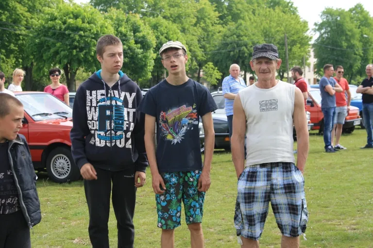 IV Zlot Samochodów Klasycznych i Zabytkowych (zdjęcia)