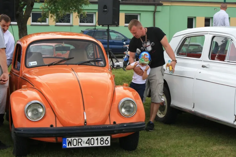 IV Zlot Samochodów Klasycznych i Zabytkowych (zdjęcia)