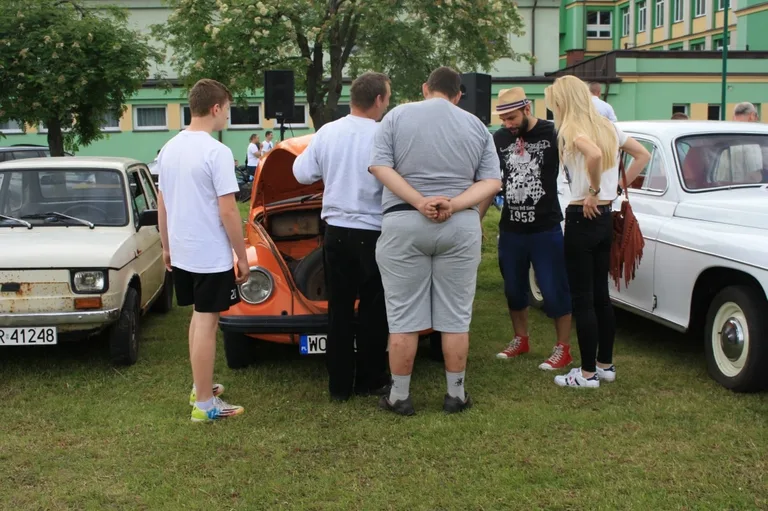 IV Zlot Samochodów Klasycznych i Zabytkowych (zdjęcia)