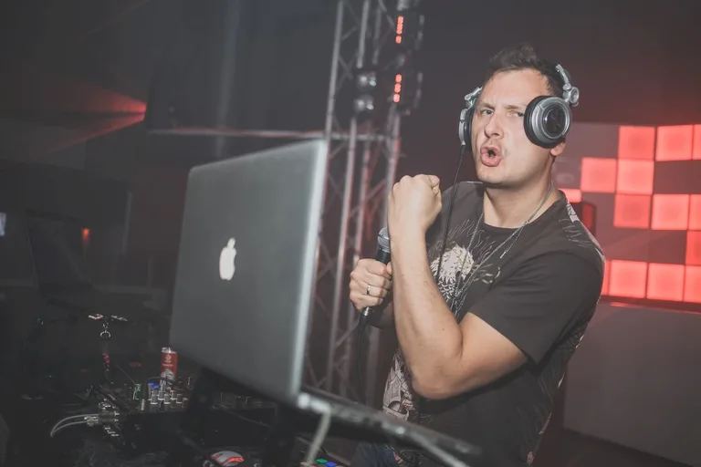 Single party w klubie Capitol (zdjęcia)