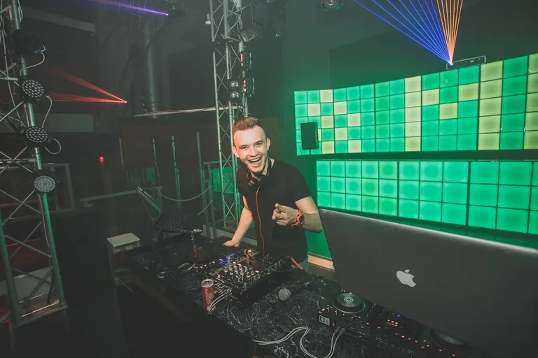 Single party w klubie Capitol (zdjęcia)