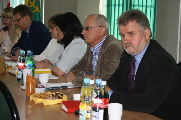 Sesja Rady Gminy Ostrów Mazowiecka (zdjęcia)