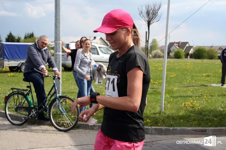 Biegnąć uczcili święto narodowe (zdjęcia)
