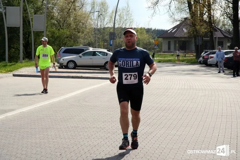 Biegnąć uczcili święto narodowe (zdjęcia)