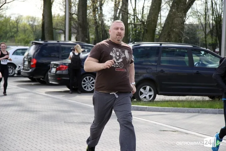 Biegnąć uczcili święto narodowe (zdjęcia)