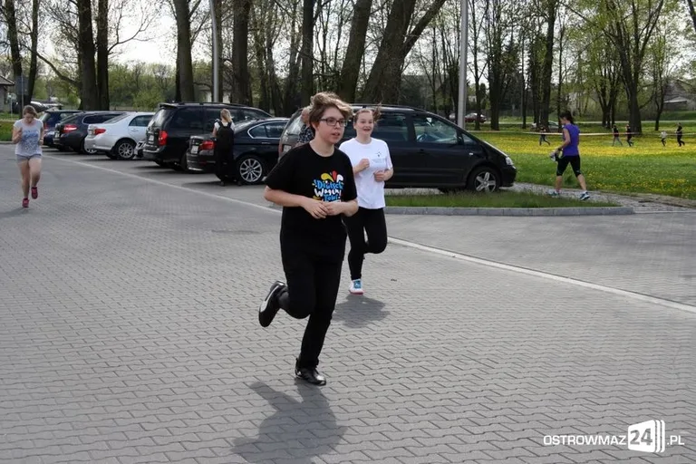 Biegnąć uczcili święto narodowe (zdjęcia)