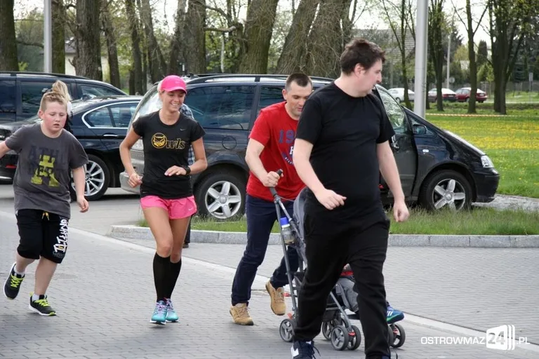 Biegnąć uczcili święto narodowe (zdjęcia)