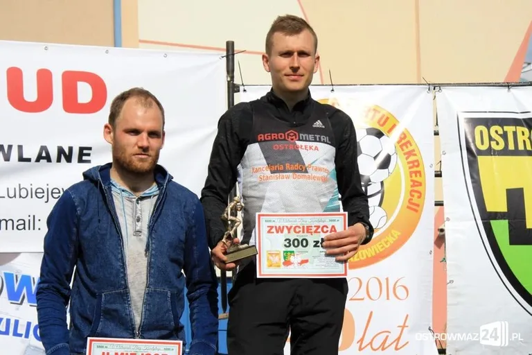 Biegnąć uczcili święto narodowe (zdjęcia)