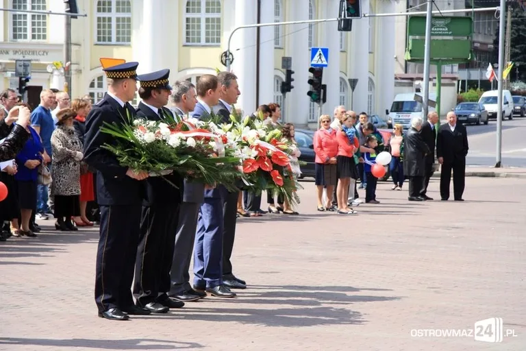 Obchody święta narodowego na placu Wolności (zdjęcia, wideo)